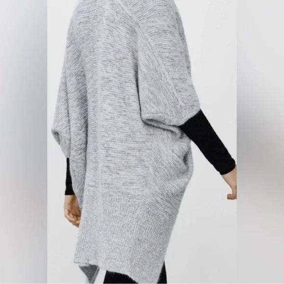 Babaton Aritzia Javier Cocoon Italian Mohair Cardigan Women’s Oversized XXS - Picture 2 of 12